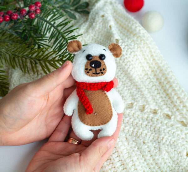 Новорічна іграшка " Ведмідь WoollyFox "