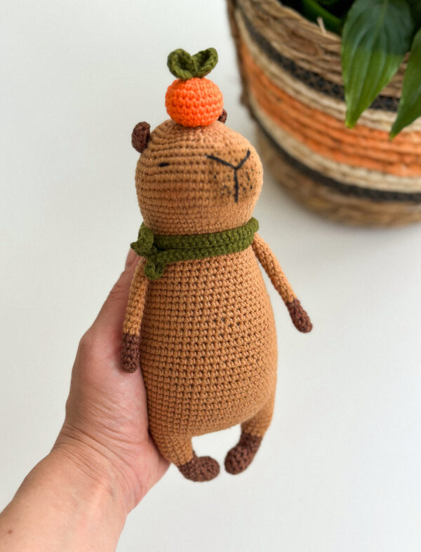 В'язана іграшка капібара Woollyfox